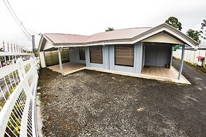 Aparatamentos Arenal Ranas y Ranitas