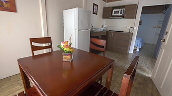 Aparatamentos Arenal Ranas y Ranitas