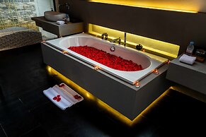 Kayumanis Yangshuo Private Villa & Spa