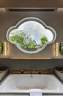 Kayumanis Yangshuo Private Villa & Spa