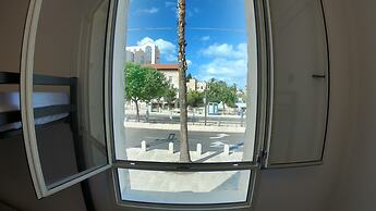 Haifa Hostel