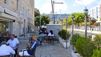 Haifa Hostel