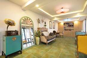 L.River Boutique Inn