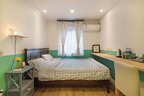 L.River Boutique Inn