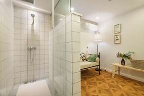 L.River Boutique Inn