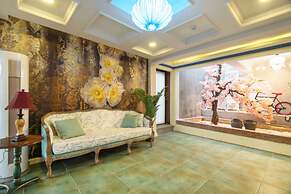 L.River Boutique Inn