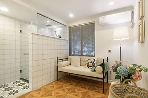 L.River Boutique Inn