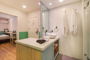 L.River Boutique Inn