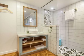 L.River Boutique Inn