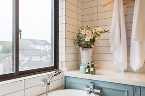 L.River Boutique Inn