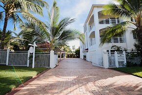 Villa Beach Palm Cove