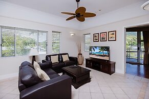 Villa Beach Palm Cove