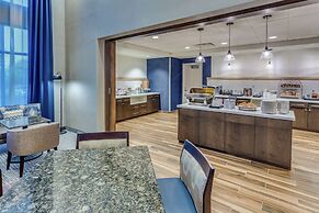 Hampton Inn & Suites Kittery-Portsmouth