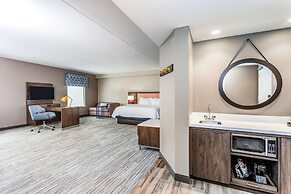Hampton Inn & Suites Kittery-Portsmouth