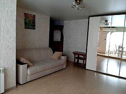 Cozy three bedroom apartment on Lenina