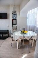 Cozy three bedroom apartment on Lenina