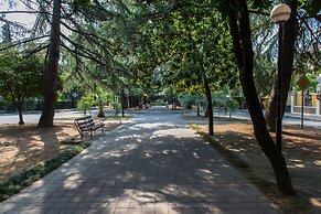 Cozy three bedroom apartment on Lenina