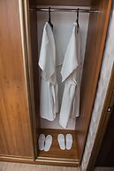 Cozy three bedroom apartment on Lenina