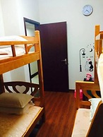 Yi Jia Ren Hostel