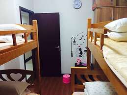 Yi Jia Ren Hostel