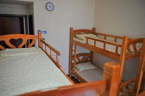 Yi Jia Ren Hostel