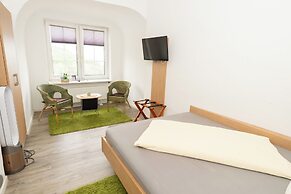 Hotel Garni BURG WALDENSTEIN