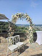 Hotel Garni BURG WALDENSTEIN