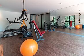 BEE Suites Santa Ana