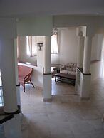 Maya's Bajan Villas - Unit B