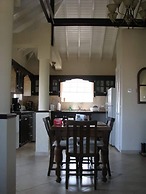 Maya's Bajan Villas - Unit B