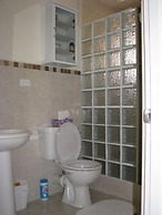 Maya's Bajan Villas - Unit B