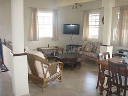 Maya's Bajan Villas - Unit B