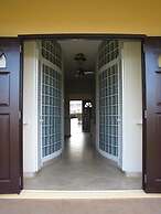 Maya's Bajan Villas - Unit B