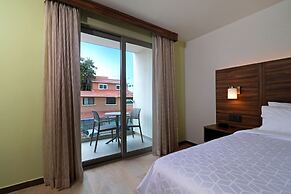 Holiday Inn Express And Suites Playa Del Carmen, an IHG Hotel