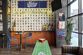 Holiday Inn & Suites Nashville Downtown - Broadway by IHG