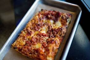 Holiday Inn & Suites Nashville Downtown - Broadway by IHG