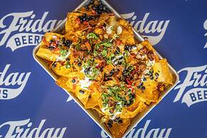 Holiday Inn & Suites Nashville Downtown - Broadway by IHG