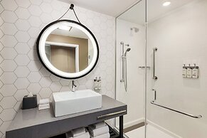 Holiday Inn & Suites Nashville Downtown - Broadway by IHG