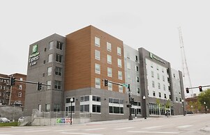 Holiday Inn Express And Suites Omaha Downtown - Old Market, an IHG Hot