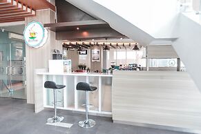 OYO Flagship 755 Appartel Grand Dhika City