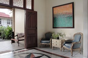 Super OYO 123 Puri Lotus