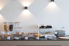 Oporto Airport & Business Hotel