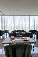 Oporto Airport & Business Hotel