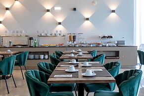 Oporto Airport & Business Hotel