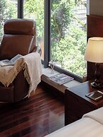 Orchids Saigon Hotel