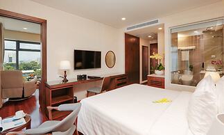 Orchids Saigon Hotel