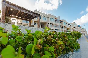 Isla 33 - Studio 2313