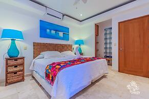 Deep Blue Condos - 301