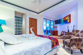 Deep Blue Condos - 301