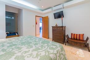 Deep Blue Condos - 302